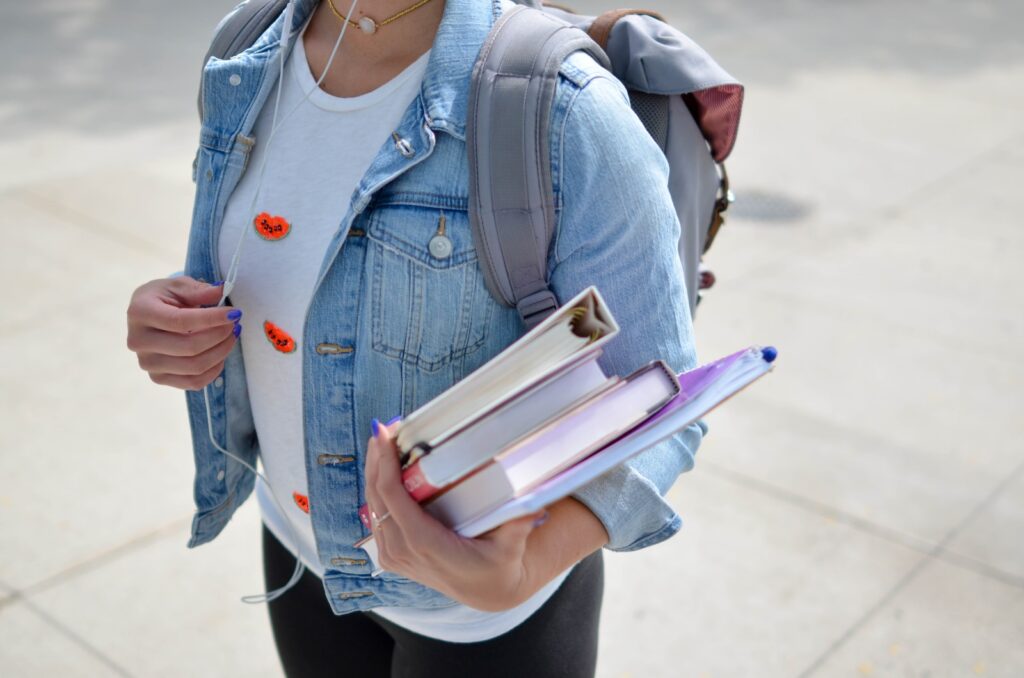 Comment se passe le changement de statut étudiant à salarié ? 2 Comment se passe le changement de statut étudiant à salarié ?