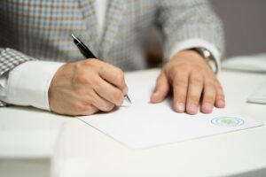Rompre un CDD sans risque : Guide complet pour votre avenir professionnel