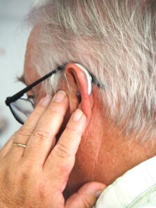 Formation audioprothésiste : comment se lancer et réussir